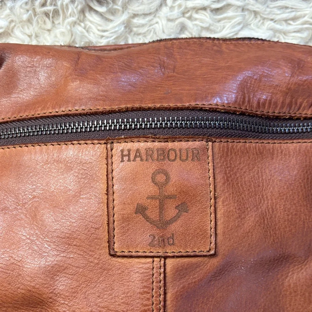 Harbour 2nd leather shoulder and crossbody bag - Picture 2 of 15